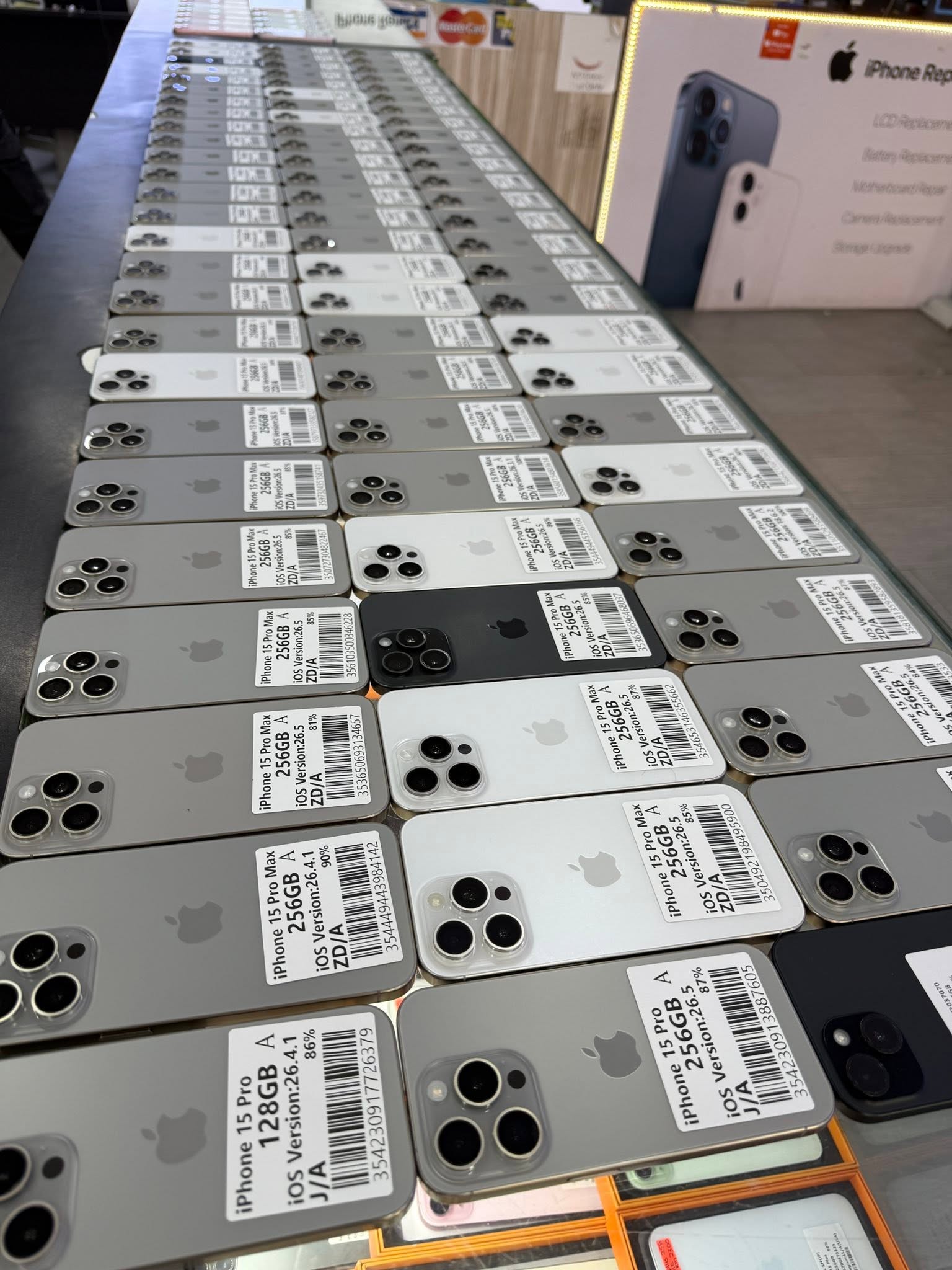 iPhone 15 Pro Series ภาพสินค้า 1
