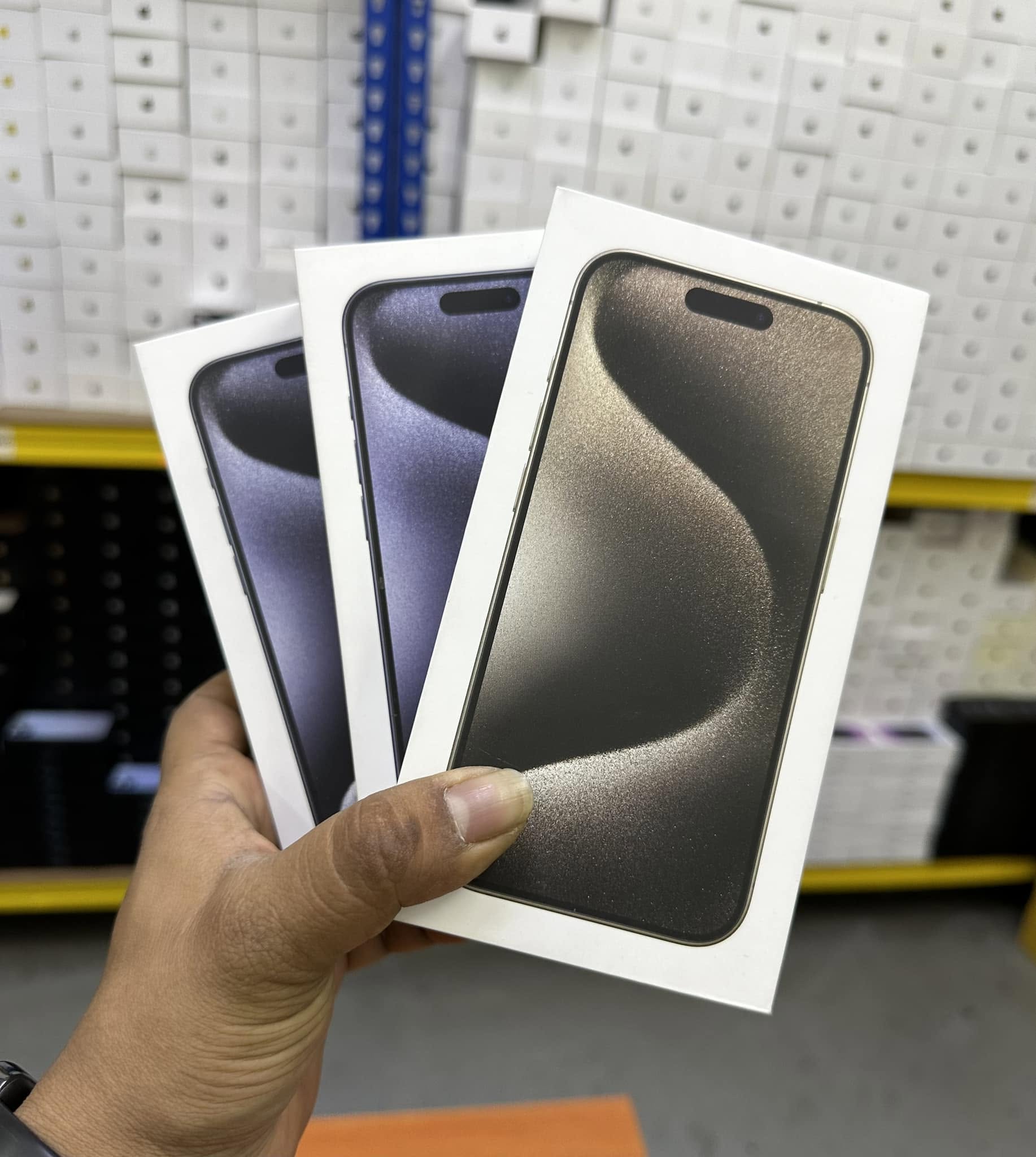 iPhone 15 Pro Series ภาพสินค้า 2